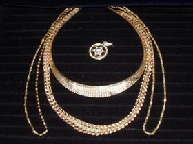 ����� � ������� � ������������, ������ 585 � 750 �����, ������ � ������� ������.